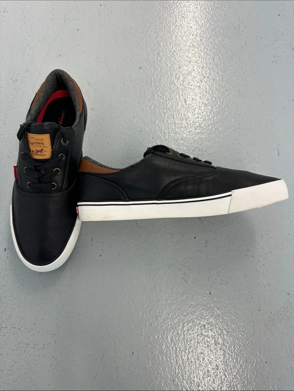 Levi's Men's Black Casual Low-Top Sneakers with White Sole